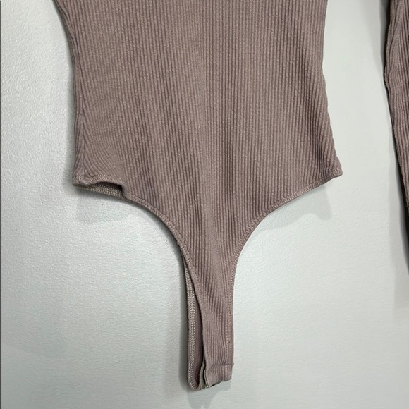 Salty Long Sleeve Bodysuit Women's Taupe Small - Picture 4 of 7